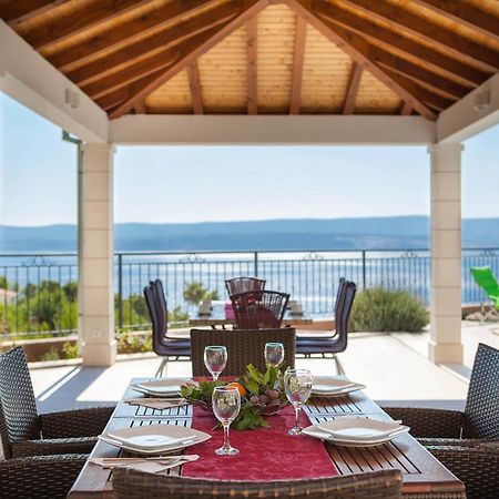 Beachfront Apartments Lara 奥米什 外观 照片