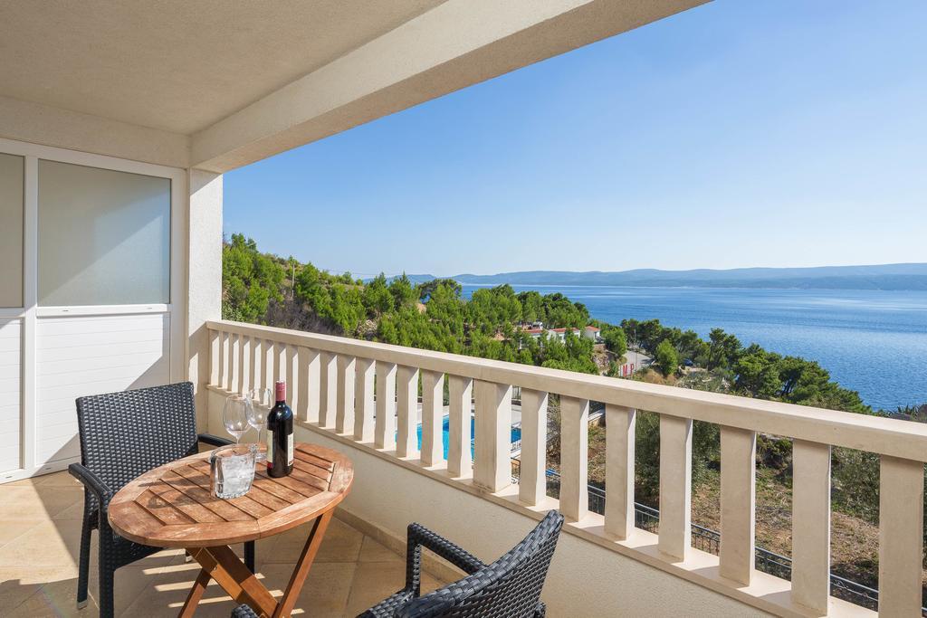 Beachfront Apartments Lara 奥米什 外观 照片