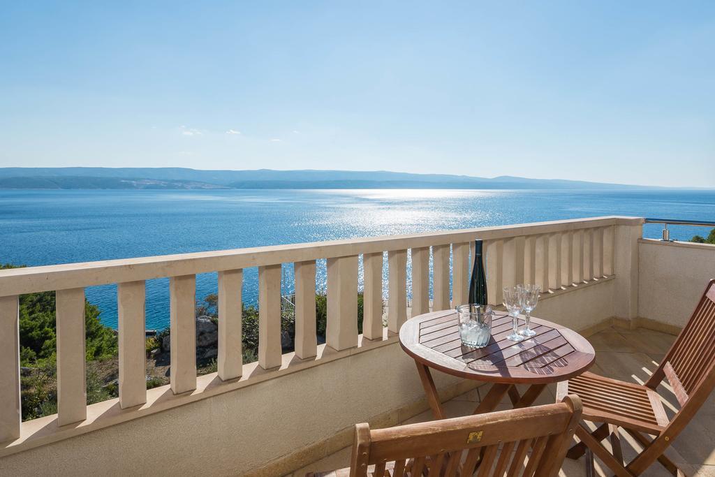 Beachfront Apartments Lara 奥米什 外观 照片
