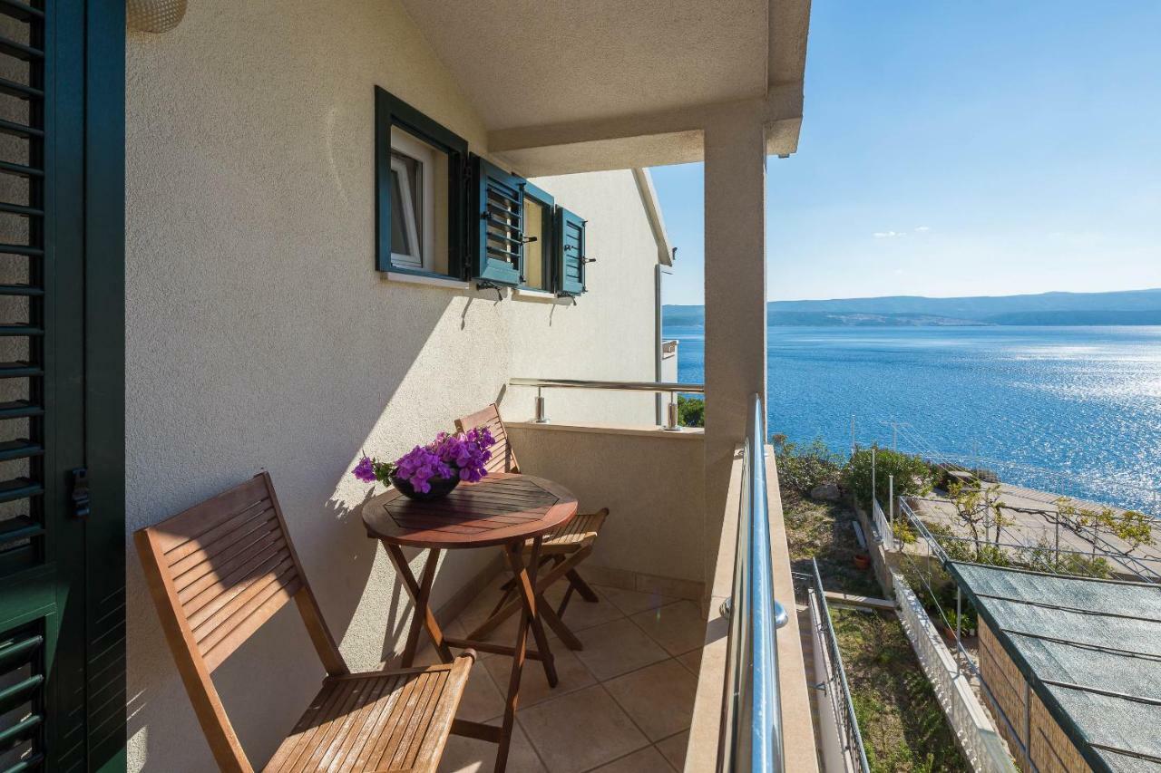 Beachfront Apartments Lara 奥米什 客房 照片